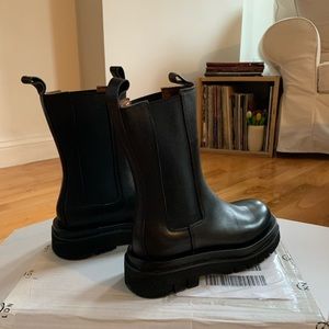 Ducie London Kendall Boots EU 37